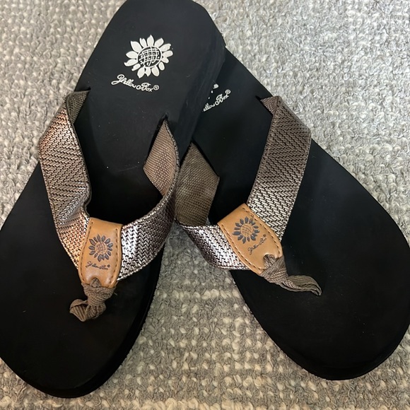 Yellow Box Flip Flops - Picture 6 of 6